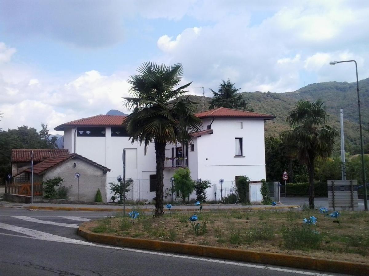 Apartamento La Casa Bianca Roe Exterior foto